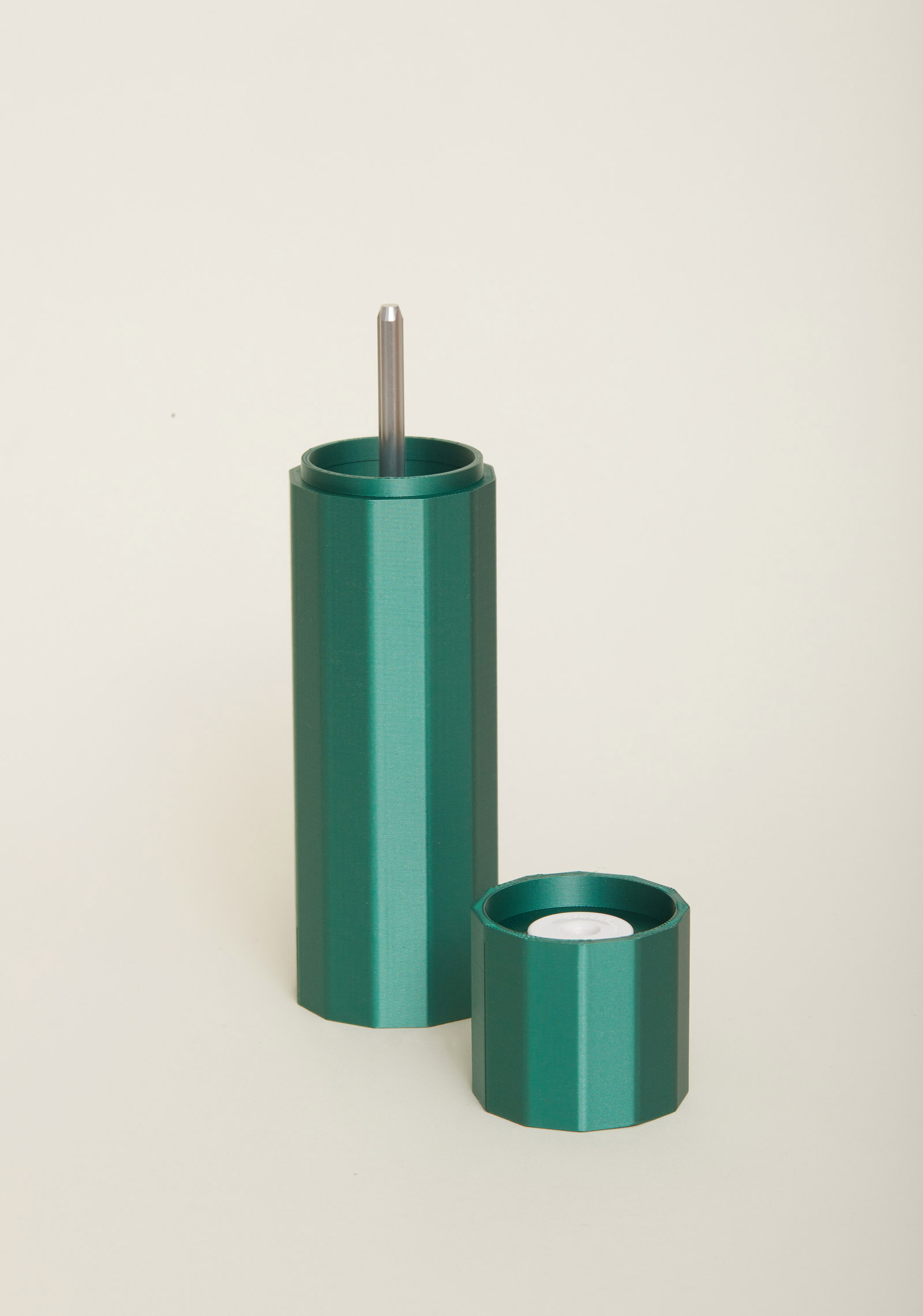 FLOIDE Mühle für Salz, Pfeffer und Gewürze; Modell Poli FLOIDE Salz- und Gewürzmühle