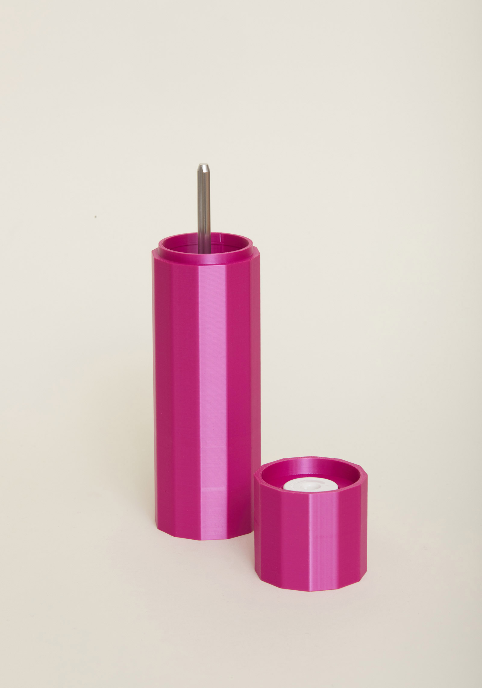 FLOIDE Mühle für Salz, Pfeffer und Gewürze; Modell Poli FLOIDE Salz- und Gewürzmühle