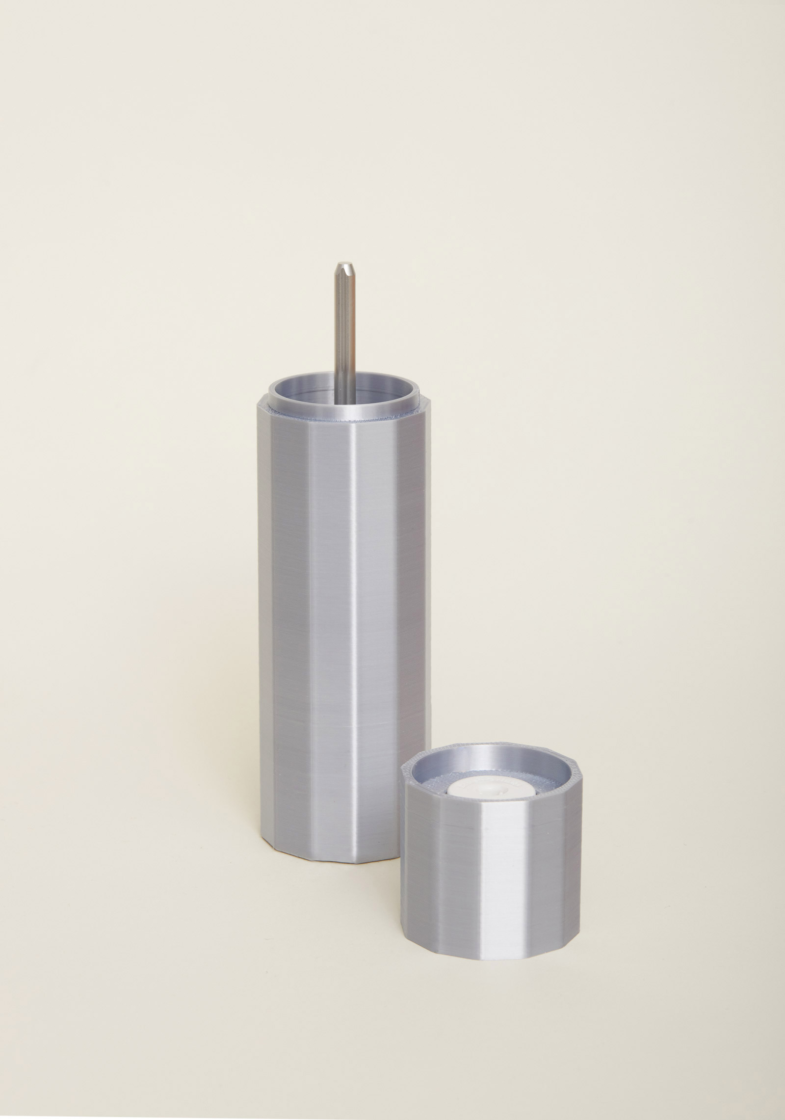 FLOIDE Mühle für Salz, Pfeffer und Gewürze; Modell Poli FLOIDE Salz- und Gewürzmühle