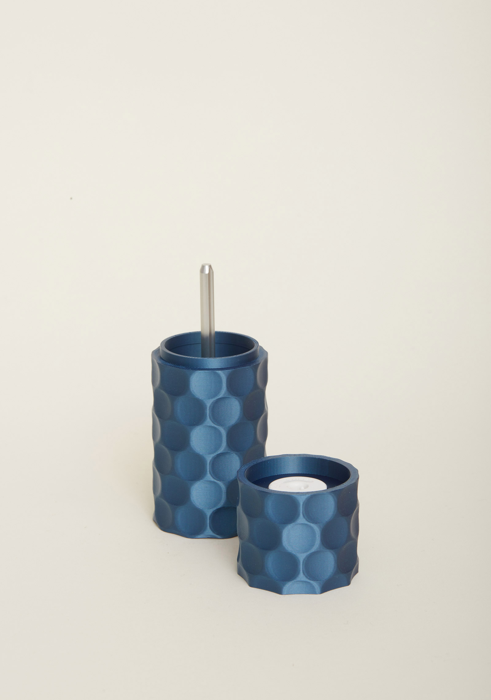 FLOIDE Mühle für Salz, Pfeffer und Gewürze; Modell Sphero FLOIDE Salz- und Gewürzmühle