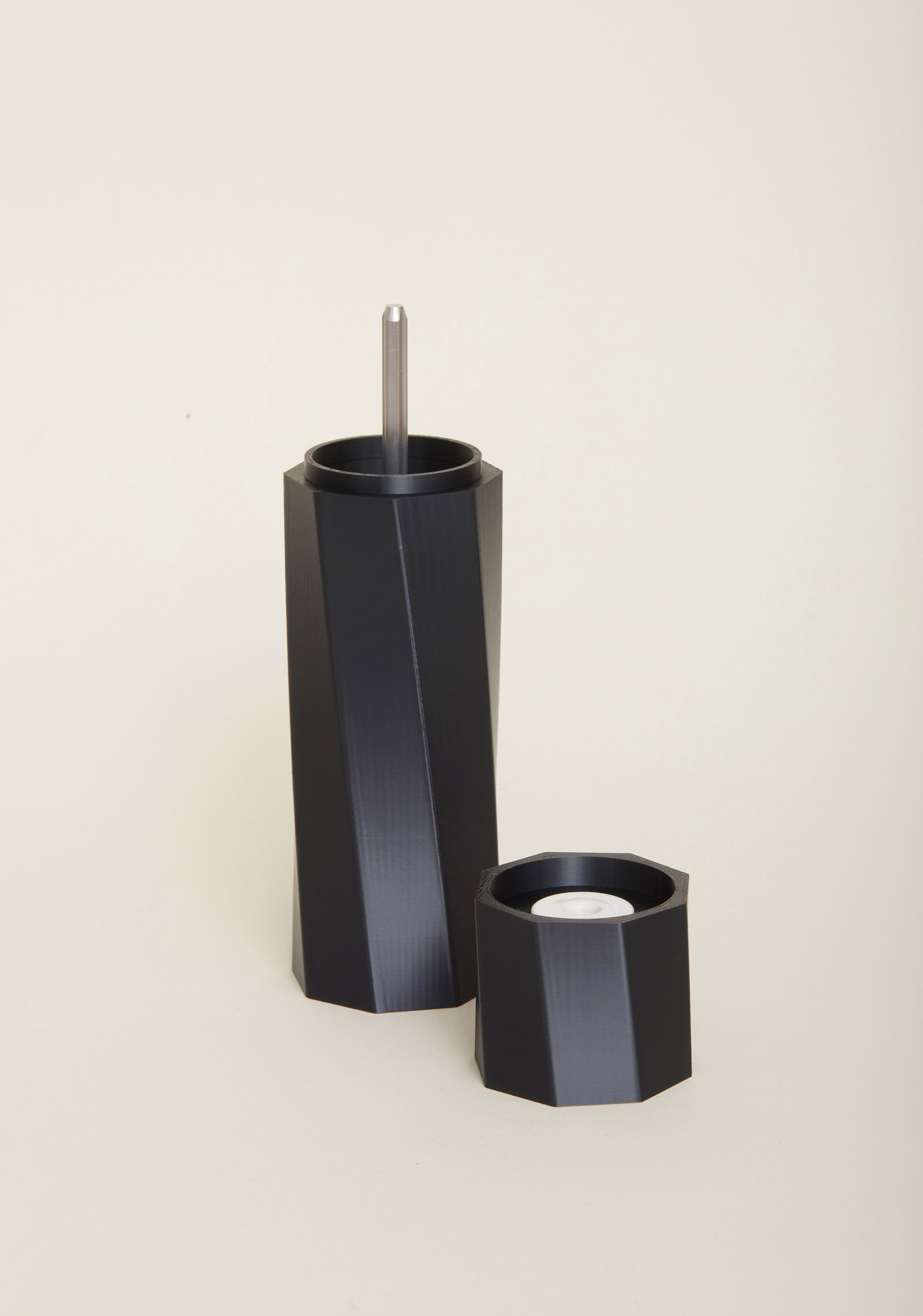 FLOIDE Mühle für Salz, Pfeffer und Gewürze; Modell TwistR FLOIDE Salz- und Gewürzmühle